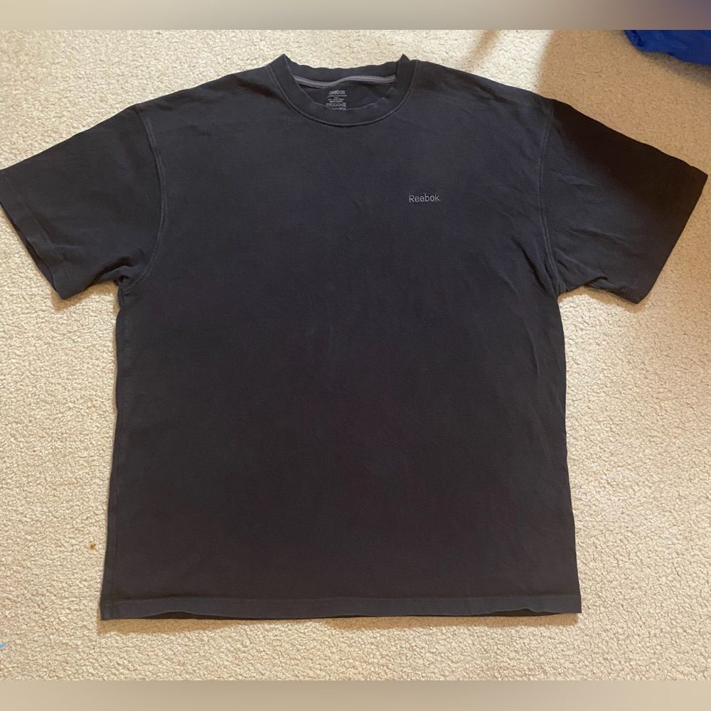 NWOT REEBOK Tee with minimalist embroidery logo 2XL